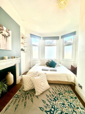Lovely 2-3 bedroom flat in London